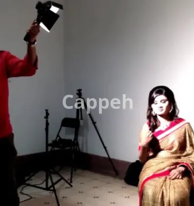 I will teach photography, lighting, posing